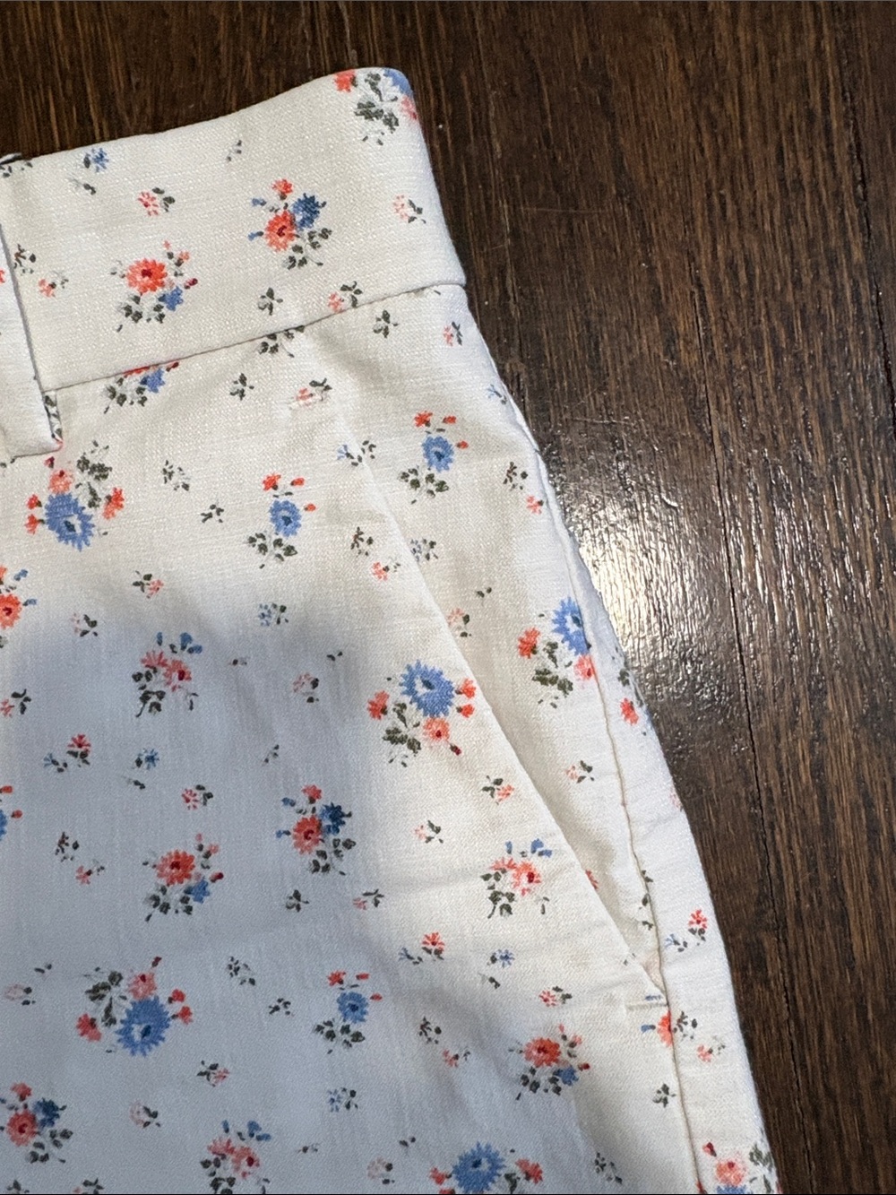 LOFT Riviera Shorts in Floral Print - Picture 6 of 7